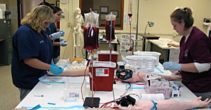 Phlebotomy classes with practical training